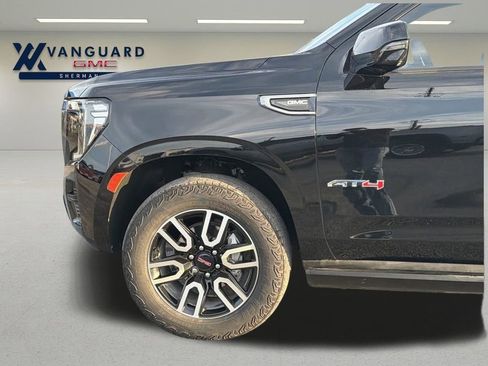 Used 2024 GMC Yukon XL AT4 w/ AT4 Premium Package image 11