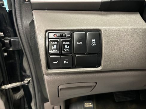 Used 2015 Honda Odyssey Touring image 20