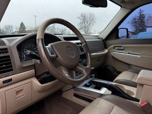 Used 2008 Jeep Liberty Limited w/ Premium Group II image 10