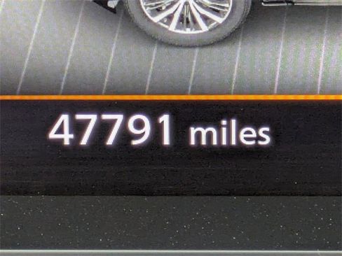 Used 2022 INFINITI QX60 Sensory w/ Cargo Package image 29