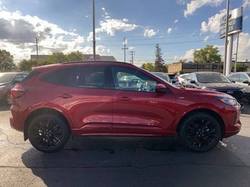 Certified 2024 Ford Escape ST-Line Elite w/ Premium Technology Package image 4