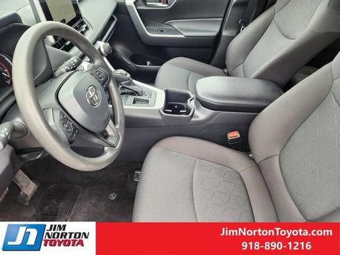 Used 2025 Toyota RAV4 XLE FWD image 14