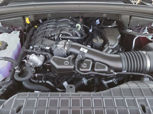 New 2025 Jeep Grand Cherokee Altitude w/ Trailer Tow Package image 17