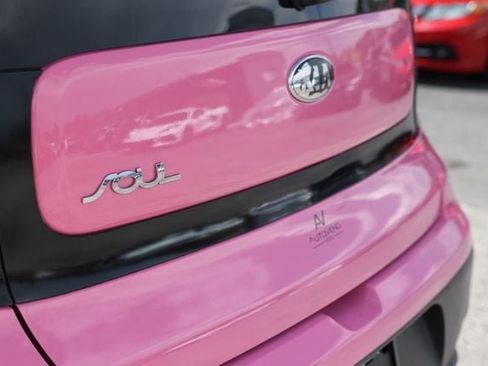 Used 2017 Kia Soul FWD image 40