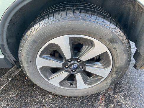 Used 2017 Subaru Forester 2.5i Premium w/ All-Weather Package image 9