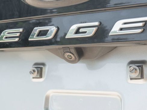Used 2023 Ford Edge SEL AWD/4WD image 7