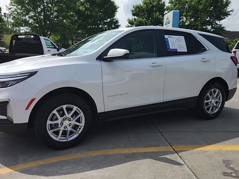 Used 2024 Chevrolet Equinox LT image 4