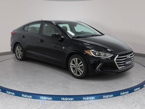 Used 2017 Hyundai Elantra Value Edition FWD image 3