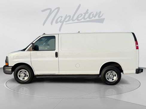 Used 2020 Chevrolet Express 2500 w/ Driver Convenience Package RWD image 4