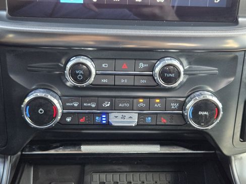 Used 2025 Ford F150 Lariat w/ Equipment Group 501A Mid AWD/4WD image 14