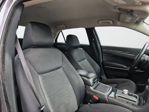 Used 2019 Chrysler 300 Touring w/ Sport Appearance Package RWD image 30