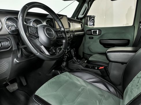 Used 2018 Jeep Wrangler Unlimited Sport S image 18