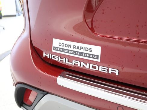 Used 2022 Toyota Highlander Platinum AWD/4WD image 21