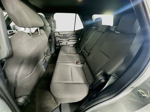 Used 2025 Toyota 4Runner SR5 AWD/4WD image 29