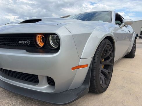 Used 2020 Dodge Challenger SRT Hellcat image 3