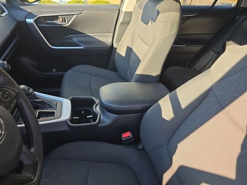 Used 2024 Toyota RAV4 XLE image 21