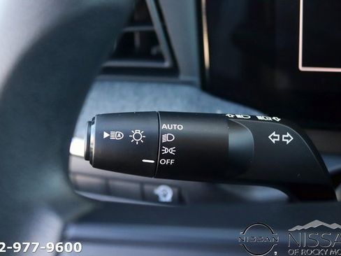 Used 2025 Nissan Kicks SV w/ Charging Package image 21