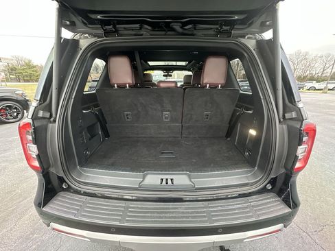 Used 2023 Ford Expedition Limited image 25