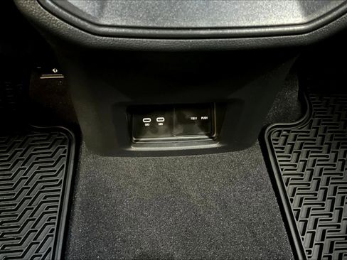 New 2026 Volkswagen Atlas Cross Sport SEL image 22