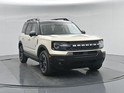 Used 2025 Ford Bronco Sport Outer Banks w/ Outer Banks Tech Package+ AWD/4WD image 59
