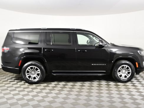 Used 2024 Jeep Wagoneer 4WD w/ HD Trailer Tow Package image 5