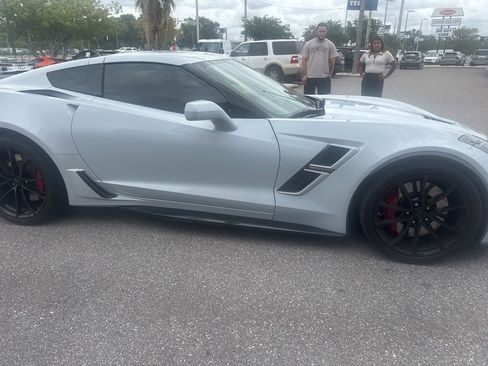 Used 2019 Chevrolet Corvette Grand Sport w/ Carbon Flash Badge Package RWD image 4