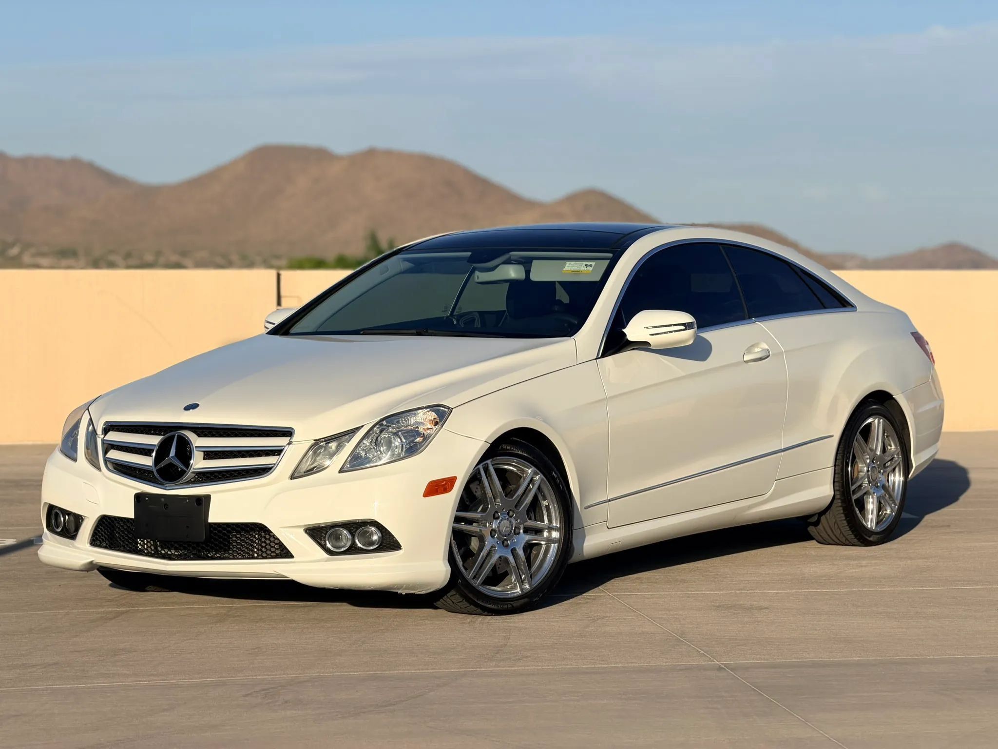 Used 2010 Mercedes-Benz E 550 Coupe image 2