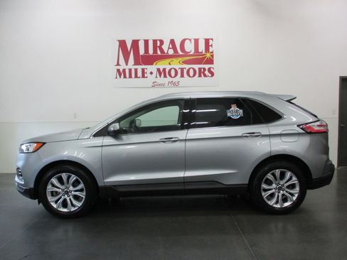 Used 2020 Ford Edge Titanium w/ Cargo Accessory Package image 2