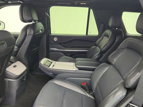 Used 2025 Lincoln Navigator Reserve w/ Jet Appearance Package AWD/4WD image 23