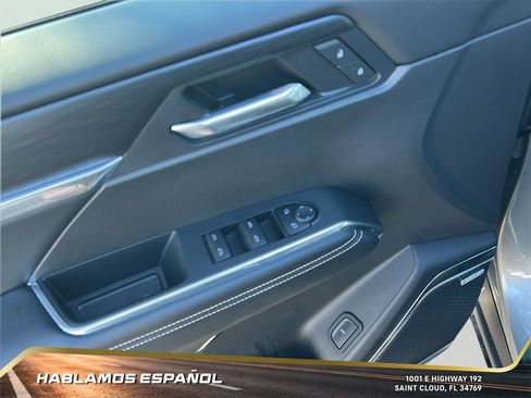 Used 2025 GMC Acadia Elevation image 13