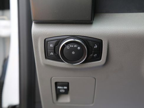 Used 2018 Ford F150 XLT image 8