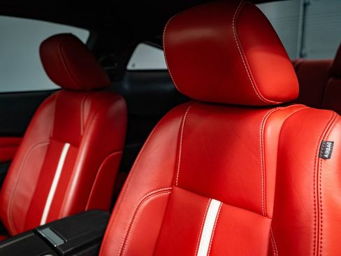 Used 2012 Ford Mustang GT Premium w/ Electronics Pkg RWD image 22