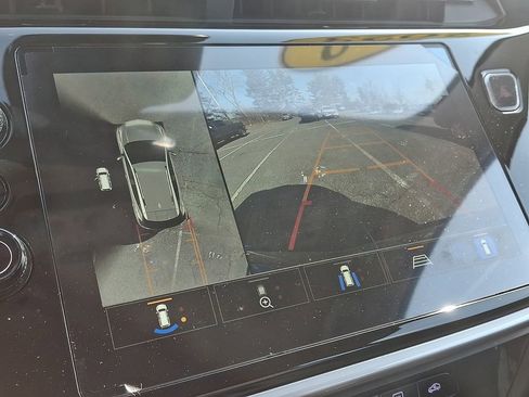 Certified 2023 Chevrolet Bolt EUV Premier w/ Super Cruise Package image 18