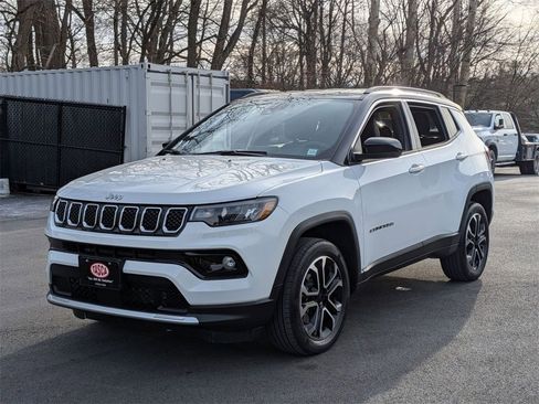 Certified 2023 Jeep Compass Limited image 8