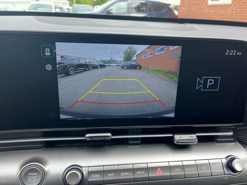 Used 2025 Hyundai Kona SEL AWD/4WD image 24