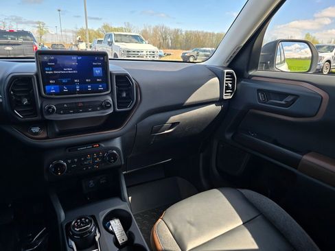 Used 2022 Ford Bronco Sport Outer Banks w/ Tech Package AWD/4WD image 17