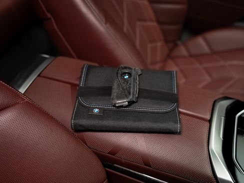 Used 2023 BMW i7 xDrive60 image 78