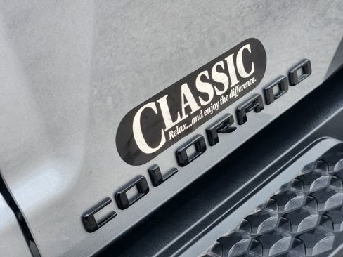 Used 2025 Chevrolet Colorado Trail Boss AWD/4WD image 12