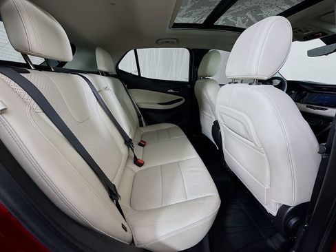 Used 2021 Buick Encore GX Essence w/ Advanced Technology Package image 26