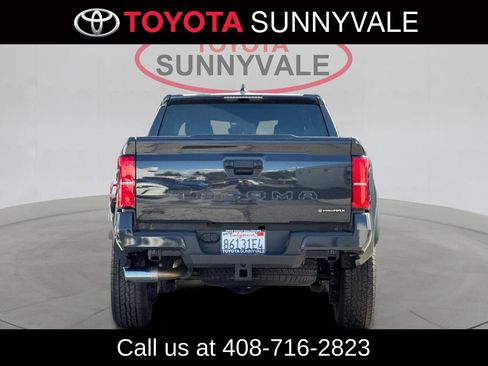 Used 2025 Toyota Tacoma TRD Off-Road AWD/4WD image 8