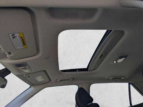New 2026 Hyundai Venue SEL FWD image 21