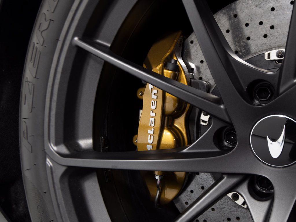 Used 2024 McLaren 750S Spider RWD image 46
