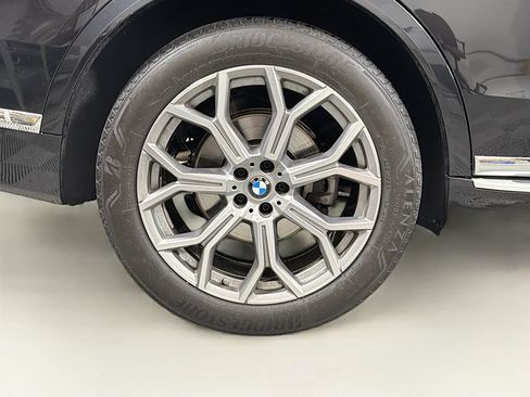 Used 2024 BMW X7 xDrive40i AWD/4WD image 38