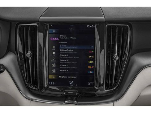 Used 2019 Volvo XC60 T5 Momentum w/ Premium Package image 17