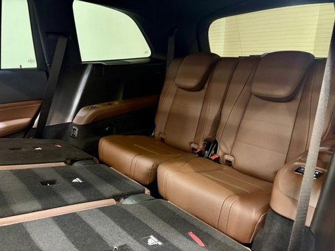New 2026 Mercedes-Benz GLS 450 4MATIC image 14