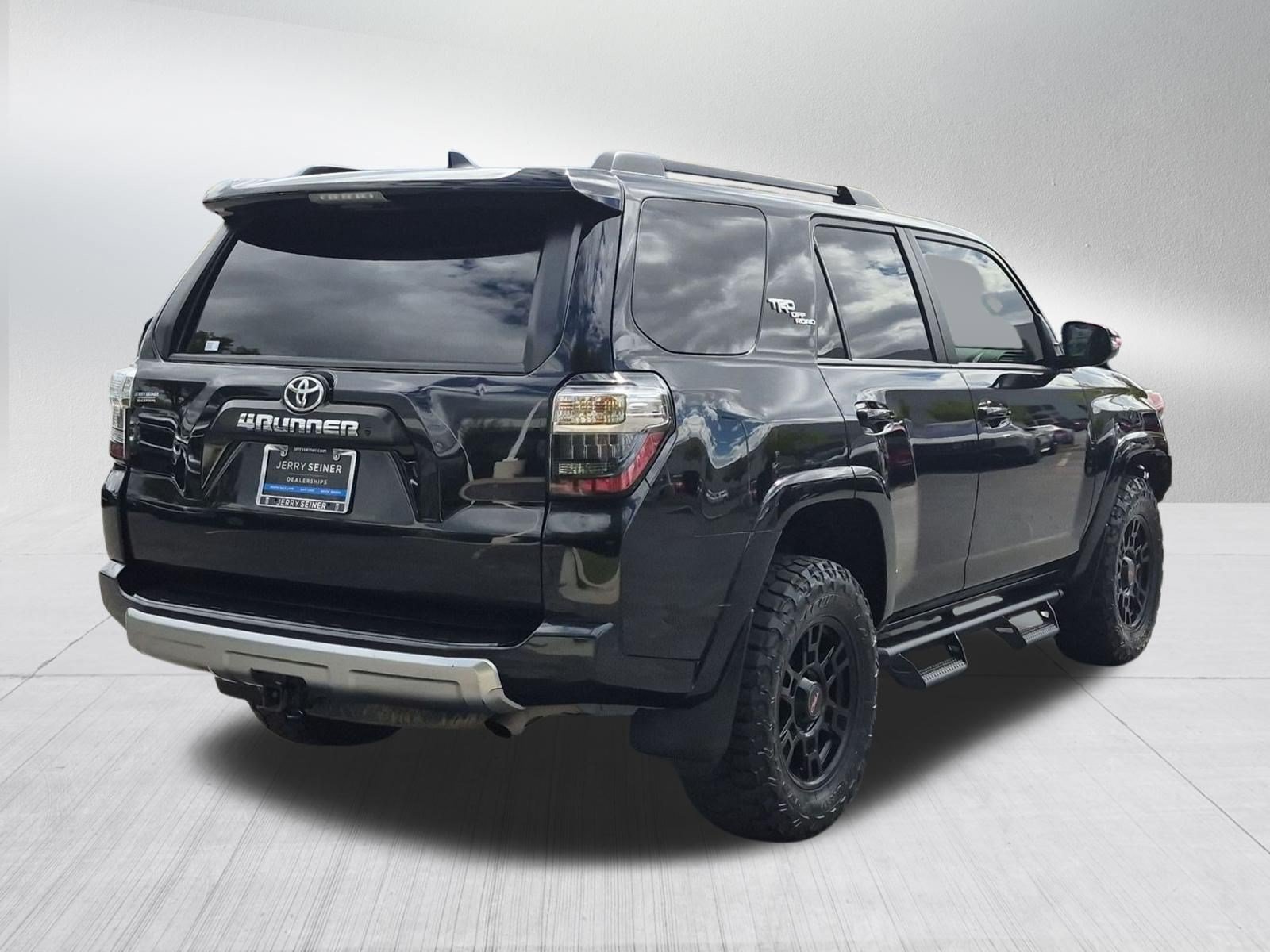 Used 2024 Toyota 4Runner TRD Off-Road Premium w/ Moonroof Package AWD/4WD image 6