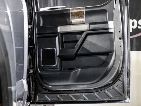 Used 2019 Ford F250 Lariat w/ Lariat Ultimate Package AWD/4WD image 38