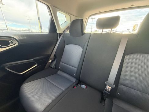 Used 2025 Kia Soul LX w/ LX Technology Package FWD image 37