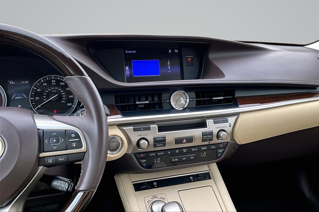 Used 2017 Lexus ES 350 w/ Premium Package FWD image 6