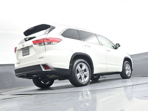 Used 2019 Toyota Highlander Limited FWD image 33
